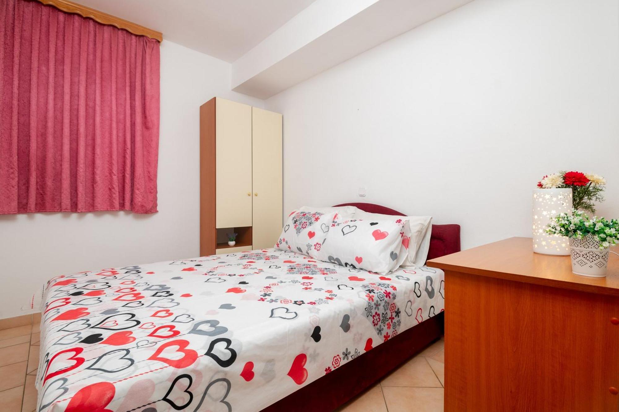 Apartments Matej Neum Quarto foto
